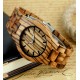 Dřevěné náramkové hodinky z přírodních materiálů. Dřevěné hodinky pro muže i ženu.