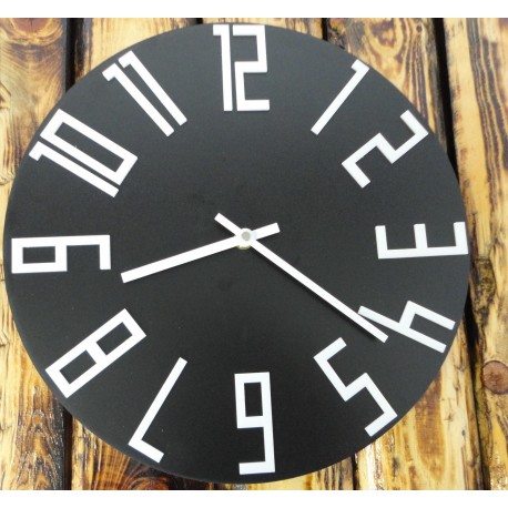 Dřevěné nástěnné hodiny z HDF černé - bílé čísla